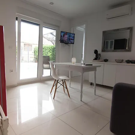 Basic Mansion Mandalina Apartment
