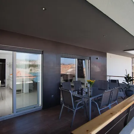 Apartment Basic Mansion Mandalina *
