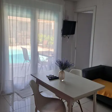 Basic Mansion Mandalina Apartment