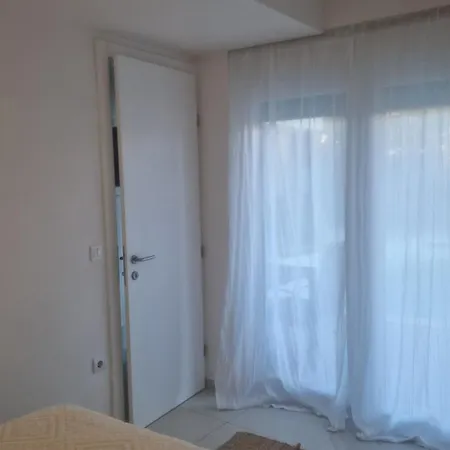 Apartment Basic Mansion Mandalina *