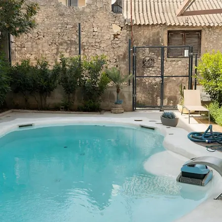 Basic Mansion Mandalina דירה שיבניק