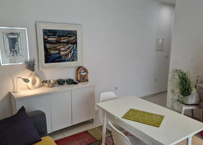 Apartment Basic Mansion Mandalina Sibenik