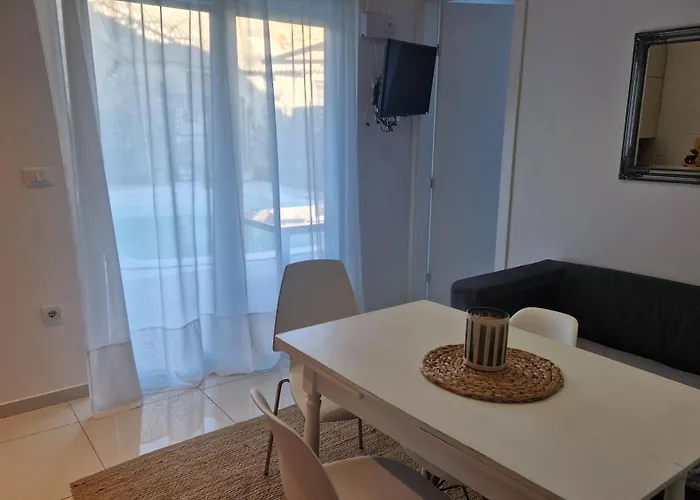 Basic Mansion Mandalina